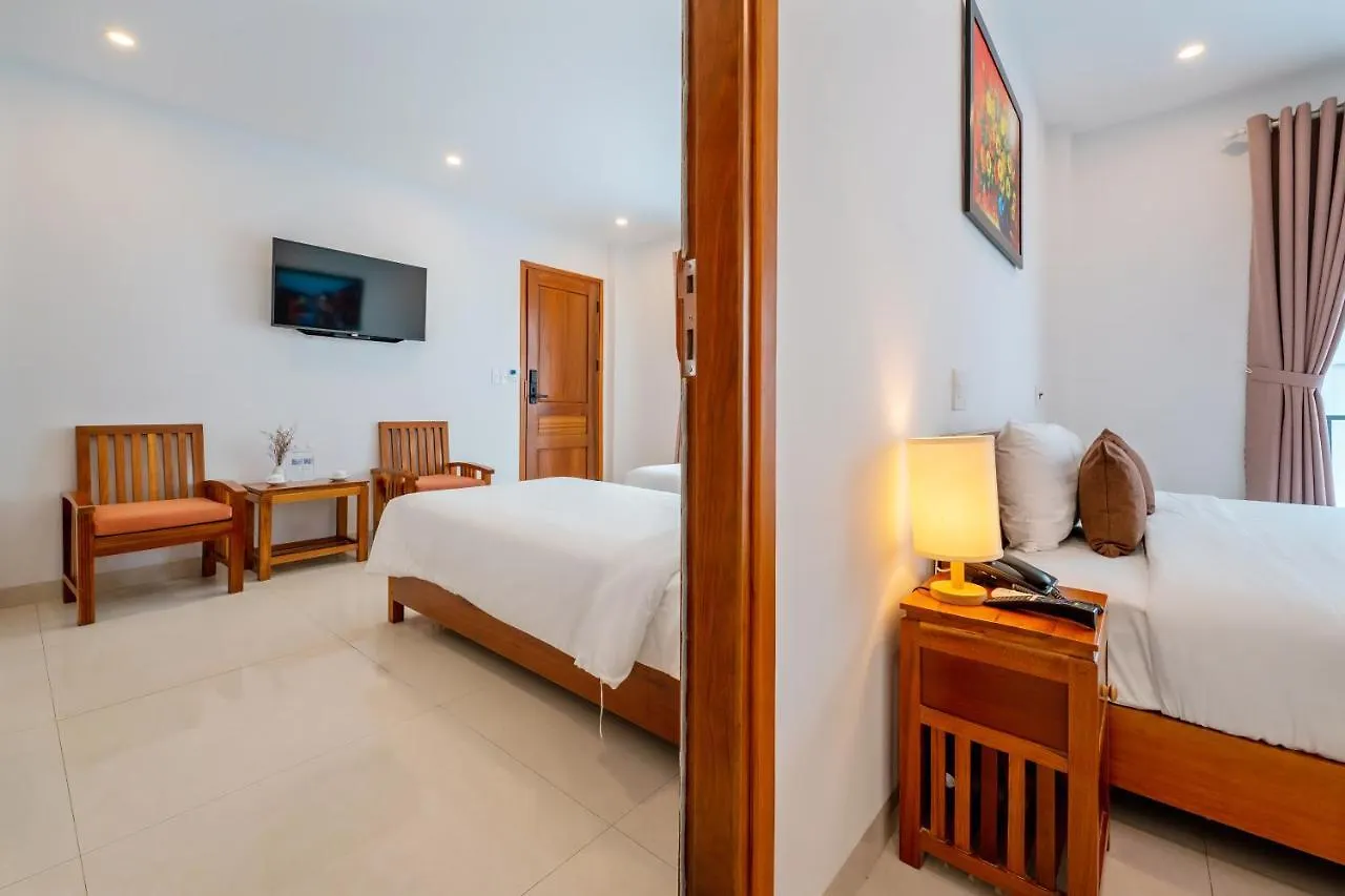 Tomorrow Hoi An Villa 3*,